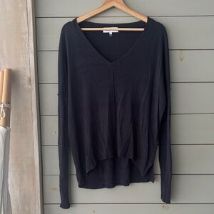JOHN + JENN Lightweight V-Neck Knit Sweater – Size S/P